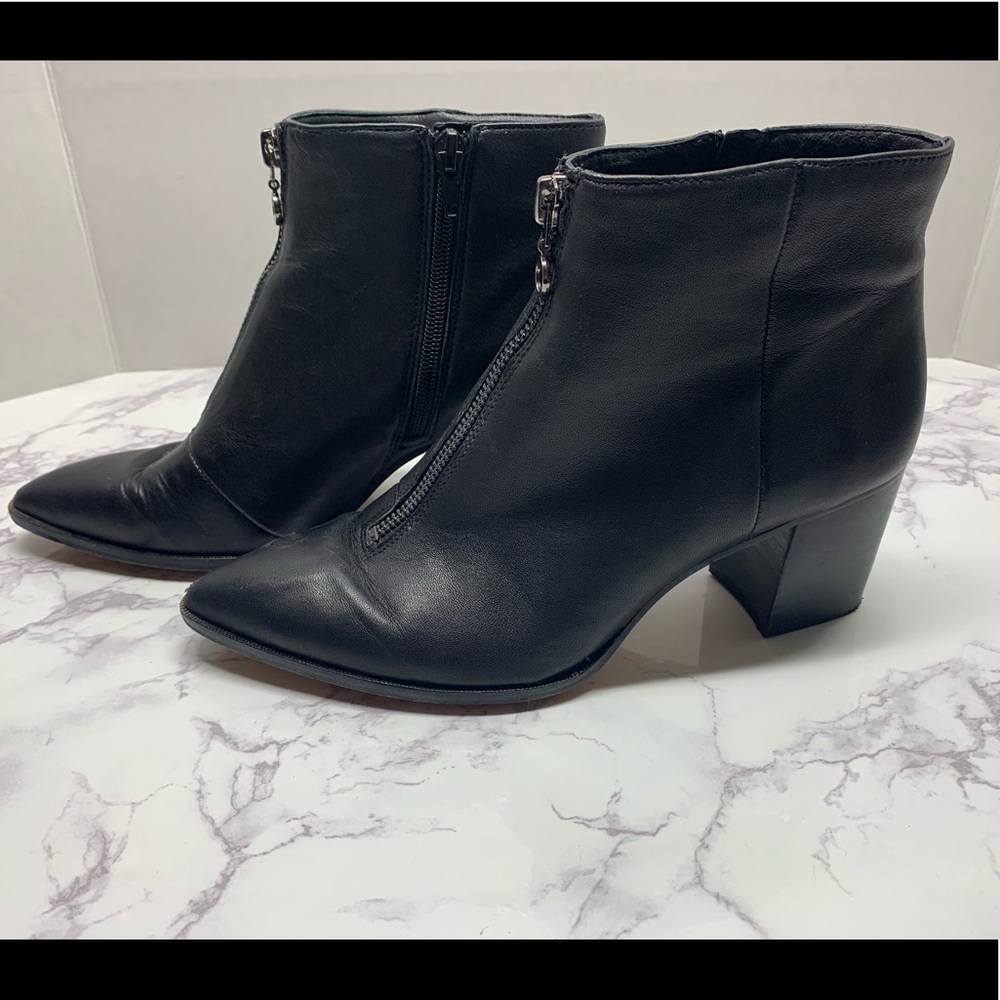 Sole Society Black DESIRAY Zipper Booties